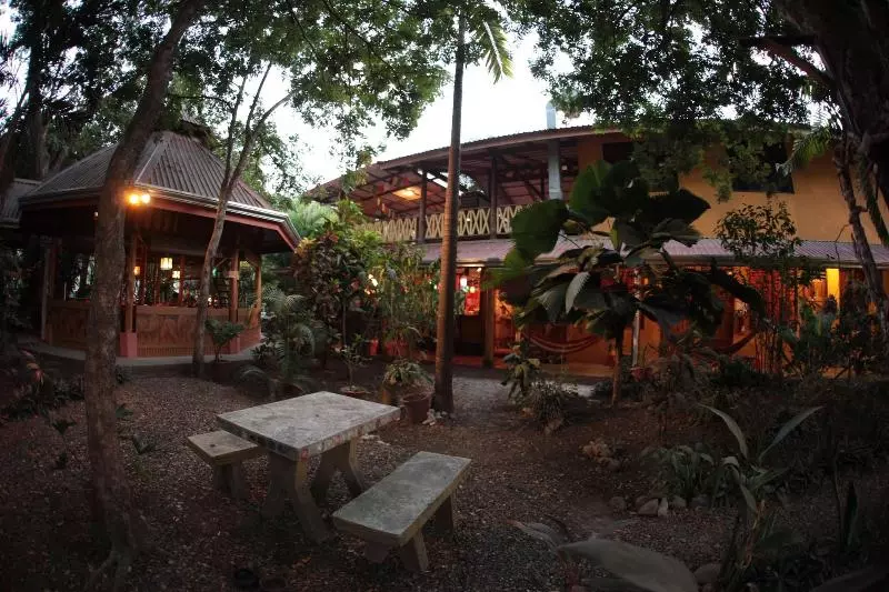 تختخواب و صبحانه Casa Zen