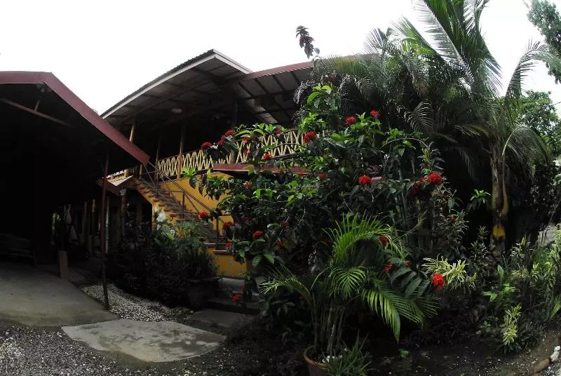 تختخواب و صبحانه Casa Zen