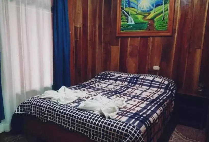 ベッドアンドブレックファースト Hostel La Suerte