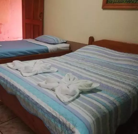 ベッドアンドブレックファースト Hostel La Suerte