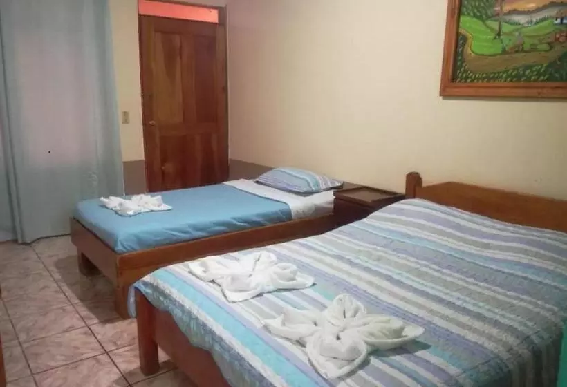 ベッドアンドブレックファースト Hostel La Suerte