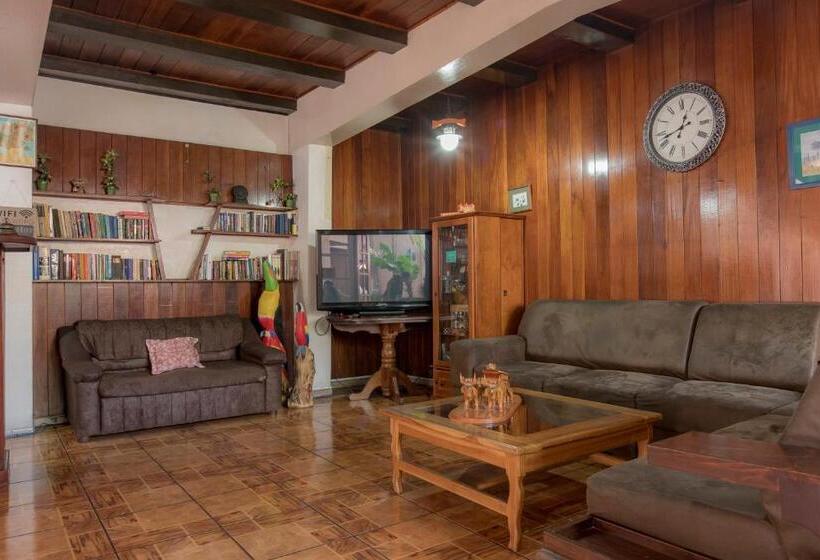 住宿加早餐  Sura