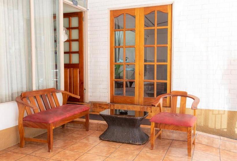 住宿加早餐  Sura