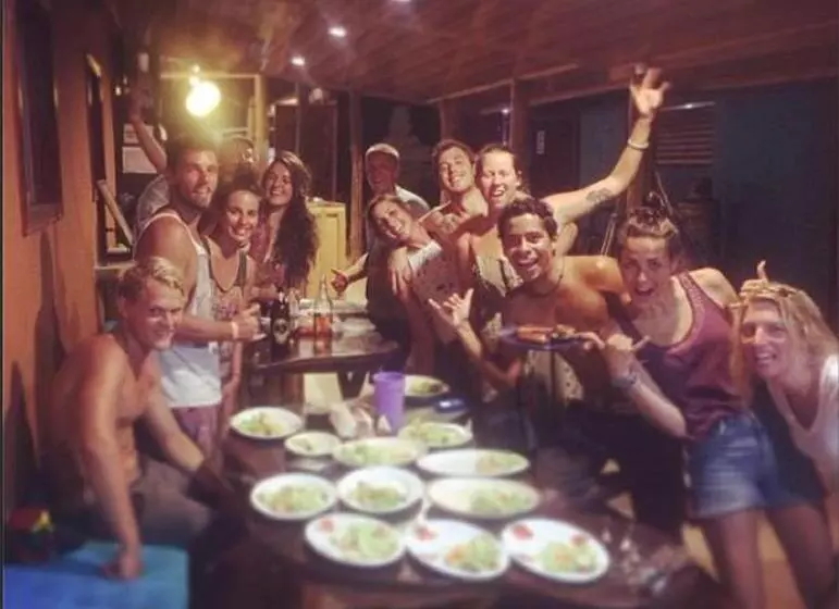 Coral Reef Surf Hostel And Camp