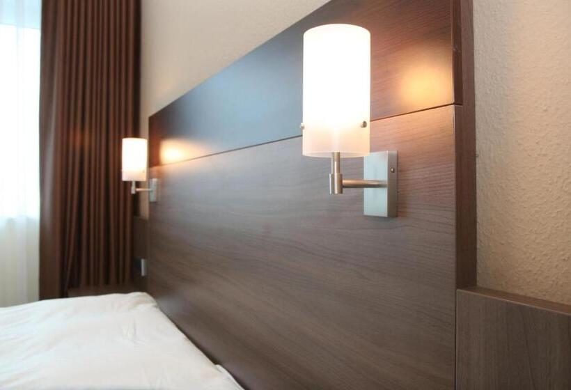 בית מלון כפרי Germania