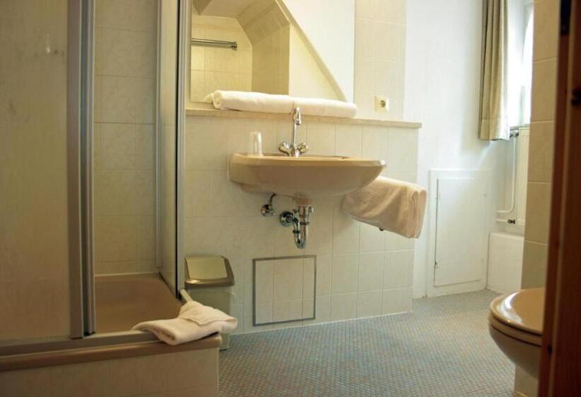 Отель Gästehaus Am Weißen Turm