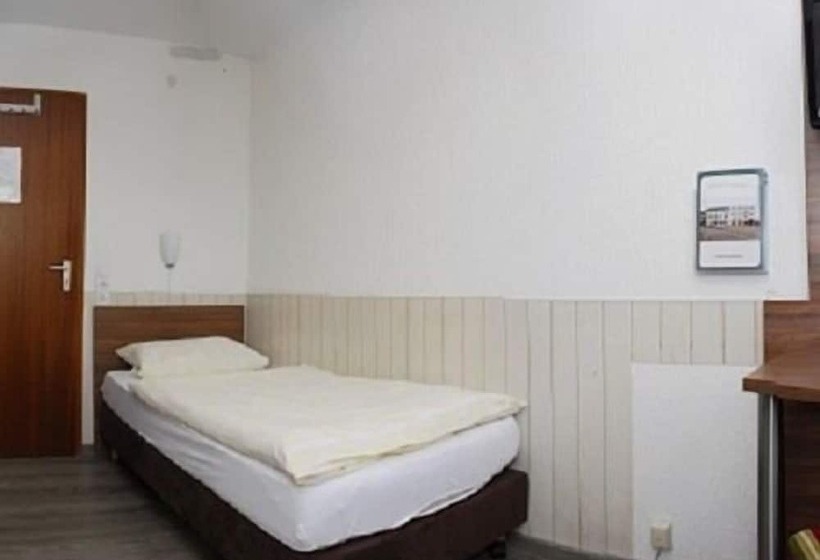 ホテル Fassbender