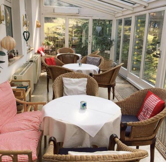 בית מלון כפרי Pension Zum Löwen, Sauna, Parkplatz, Frühstück