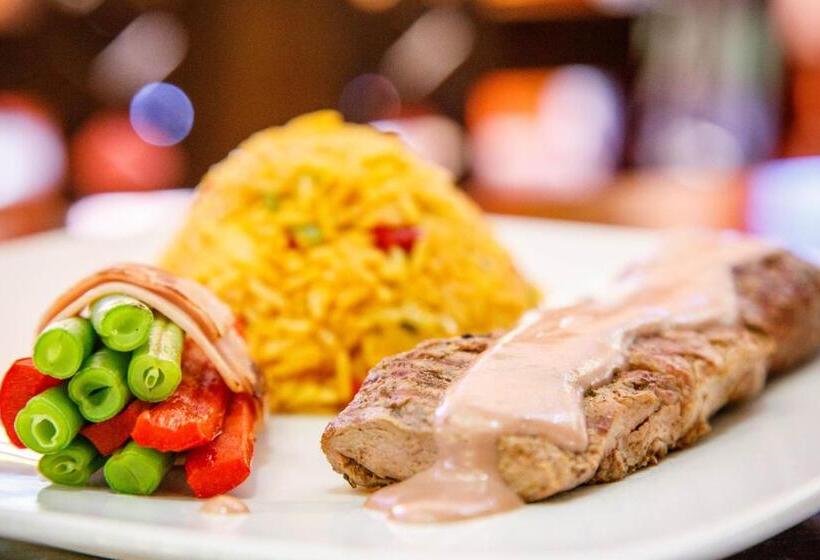 ホテル Jardines De Chamana