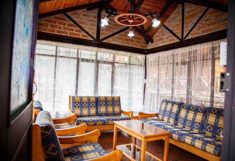 ホテル Jardines De Chamana