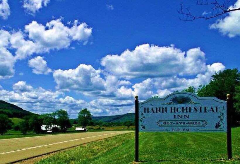 בית מלון כפרי The Hann Homestead Inn