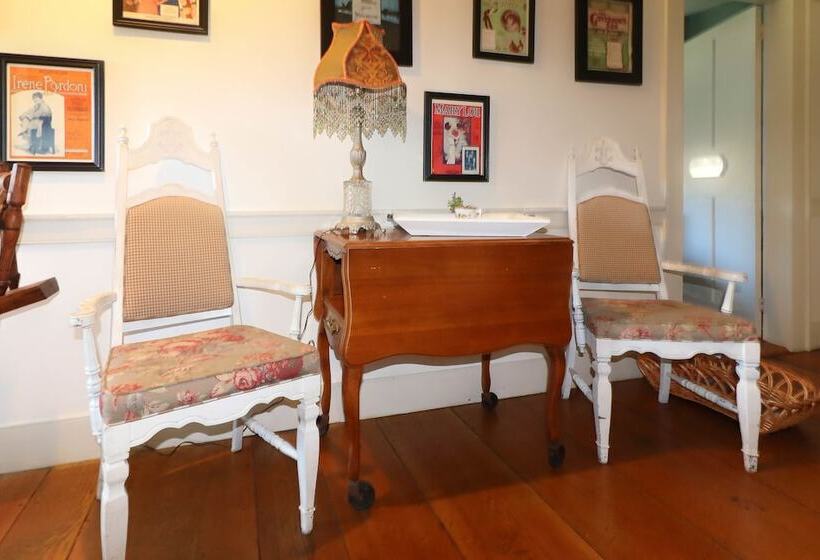 בית מלון כפרי The Hann Homestead Inn