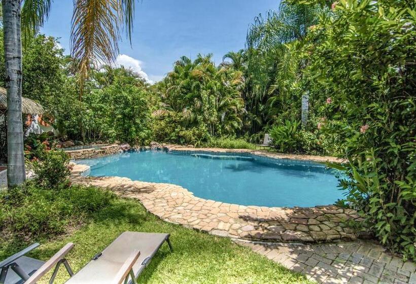 هتل Villas Kalimba