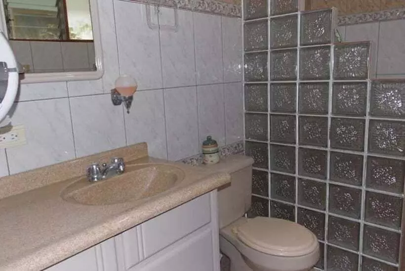 تختخواب و صبحانه & Spa Old House