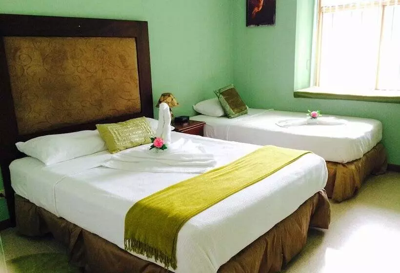 تختخواب و صبحانه & Spa Old House