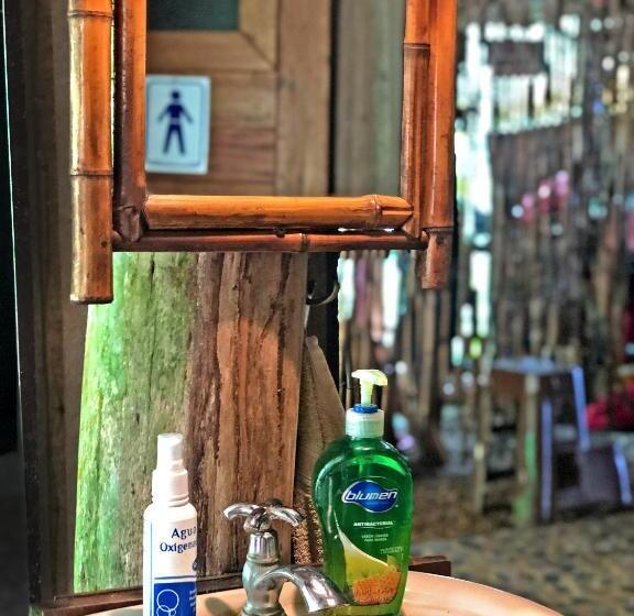 Cascada Verde Hostel