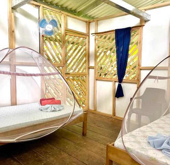 Cascada Verde Hostel