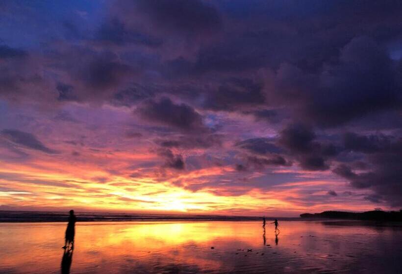 Cascada Verde Hostel