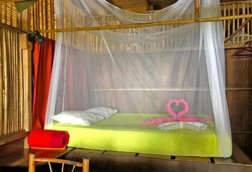 Cascada Verde Hostel