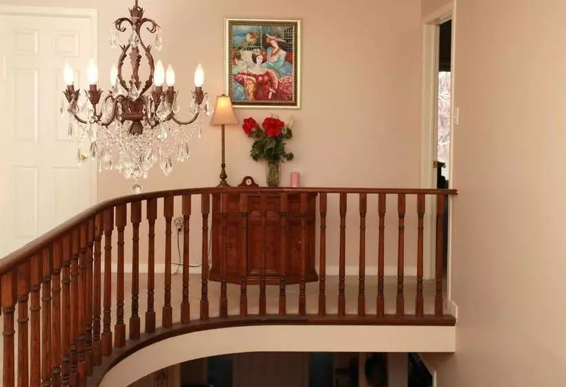 هتل Amanda's Bed And Breakfast