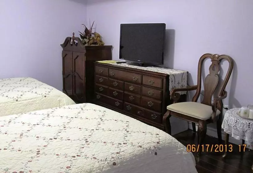 هتل Amanda's Bed And Breakfast