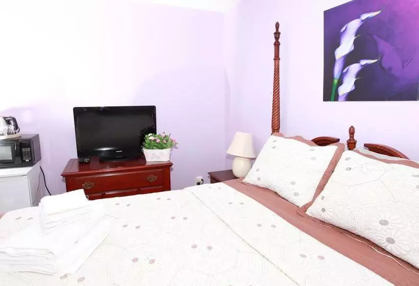 هتل Amanda's Bed And Breakfast