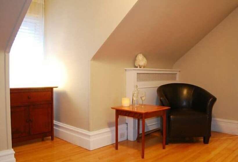 בית מלון כפרי Au Clos Rolland Couette & Cafe