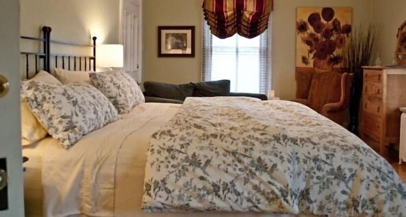 בית מלון כפרי Au Clos Rolland Couette & Cafe