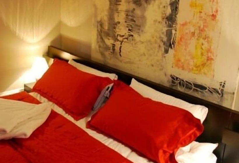 בית מלון כפרי Au Clos Rolland Couette & Cafe