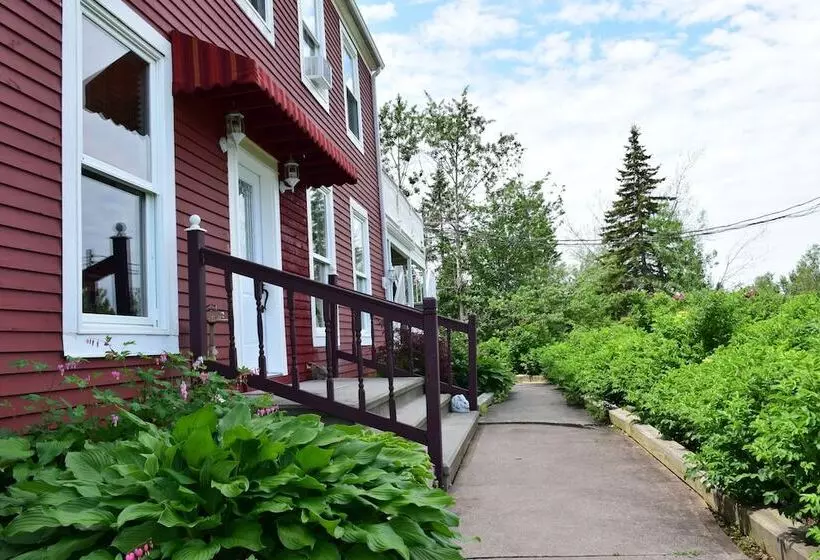 Hotelli Auberge Wild Rose Inn