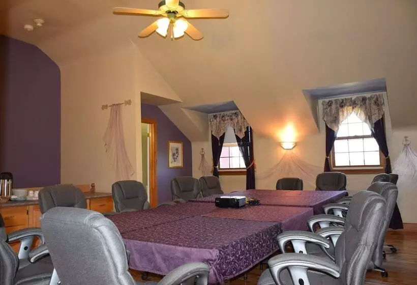 Hotelli Auberge Wild Rose Inn