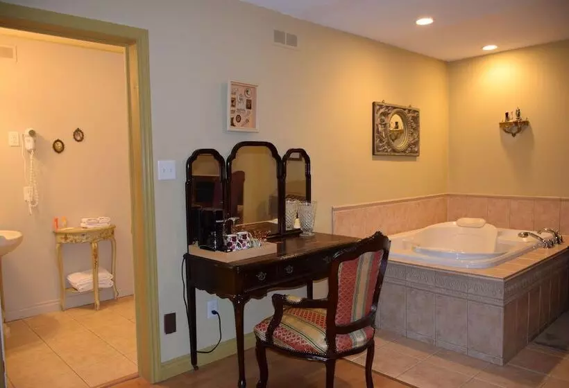 Hotelli Auberge Wild Rose Inn