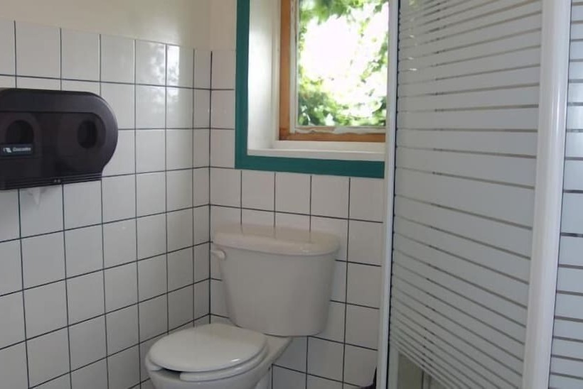 فندق C&n Backpackers Hostel   Vancouver