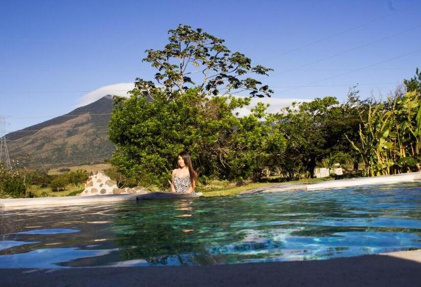 Colinas Del Miravalles Hotel & Hot Springs