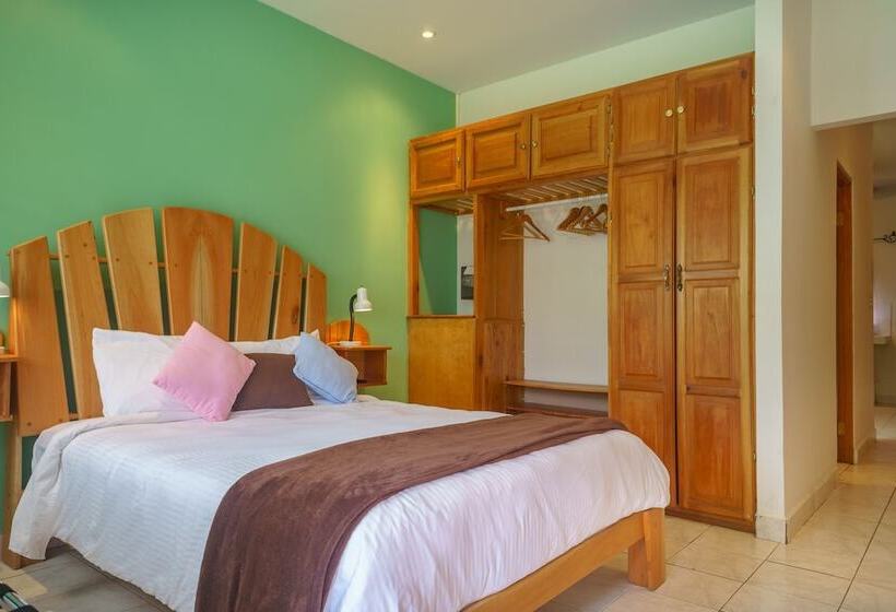 Отель Downtown Suites