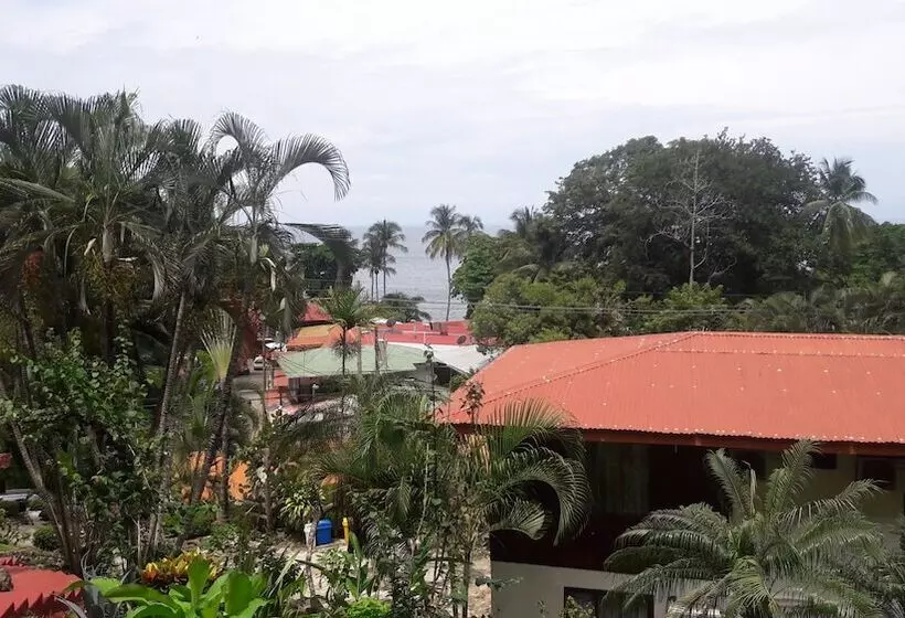 ホテル El Jardin