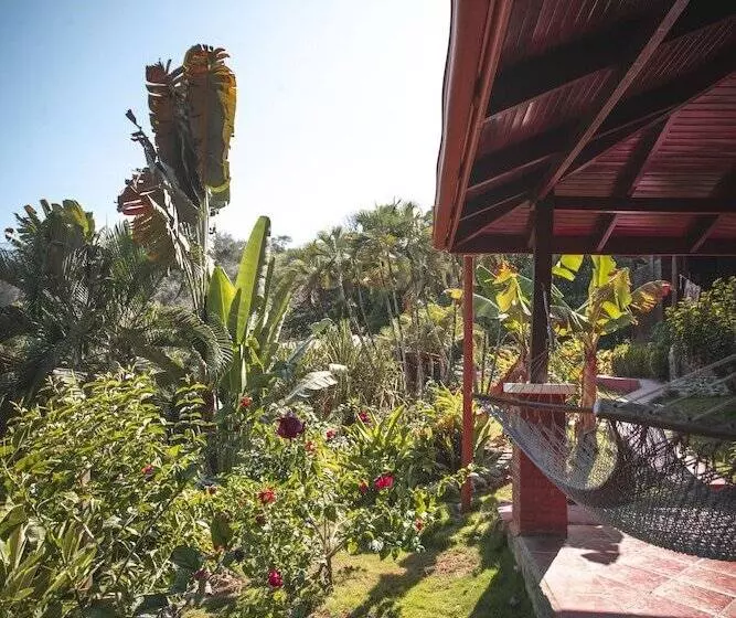 ホテル El Jardin