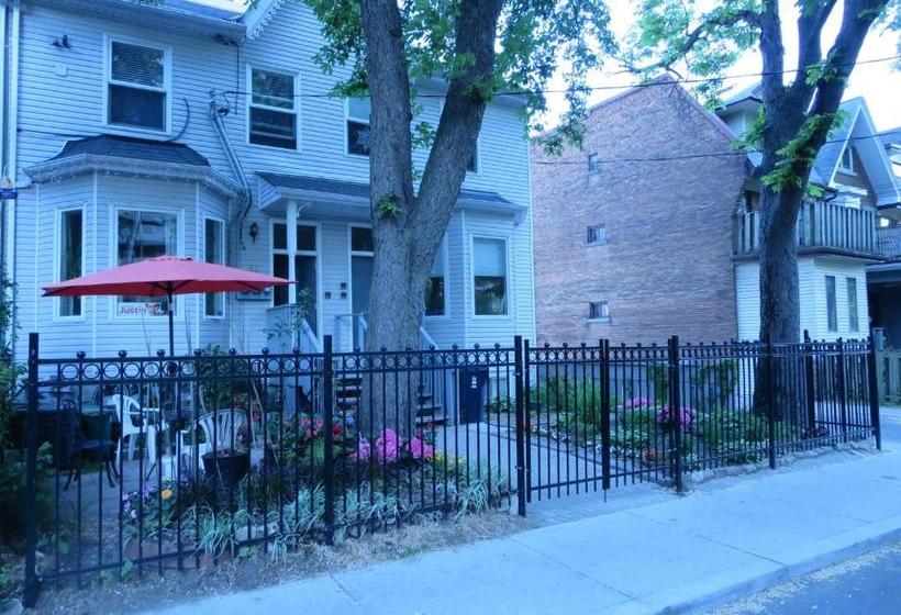 هتل Executive Underground Apartment