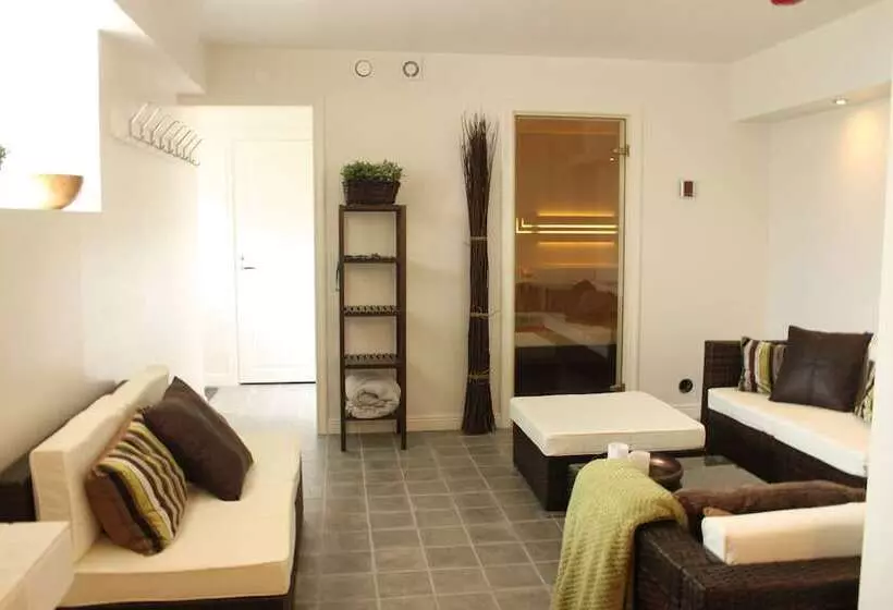 Hotelli Guesthouse Eleven
