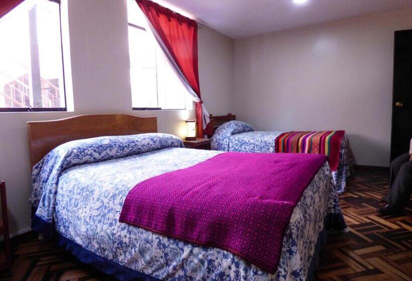 Hotel Hostal Los Uros