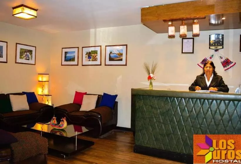 هتل Hostal Los Uros