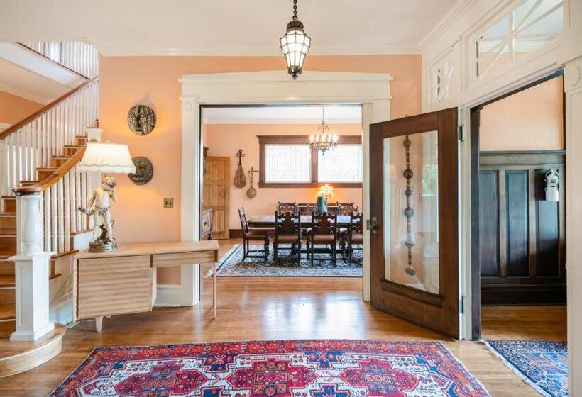 호텔 Lion S Head B&b