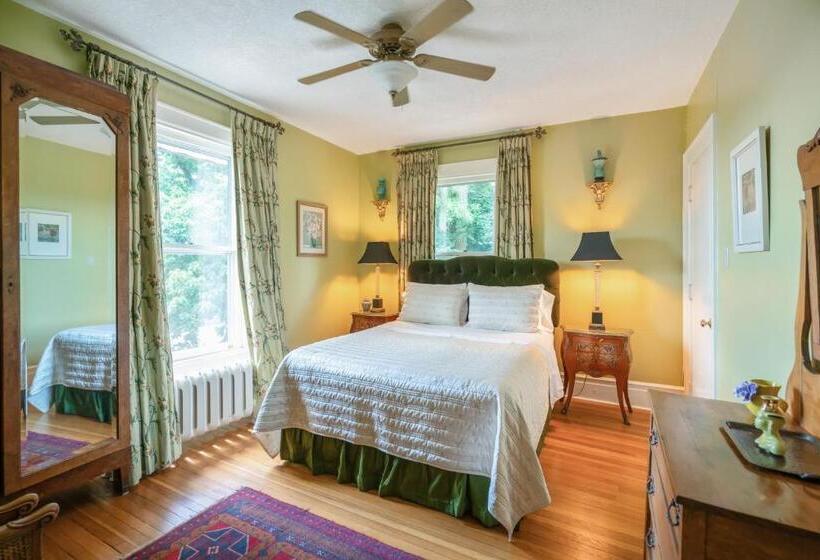 호텔 Lion S Head B&b