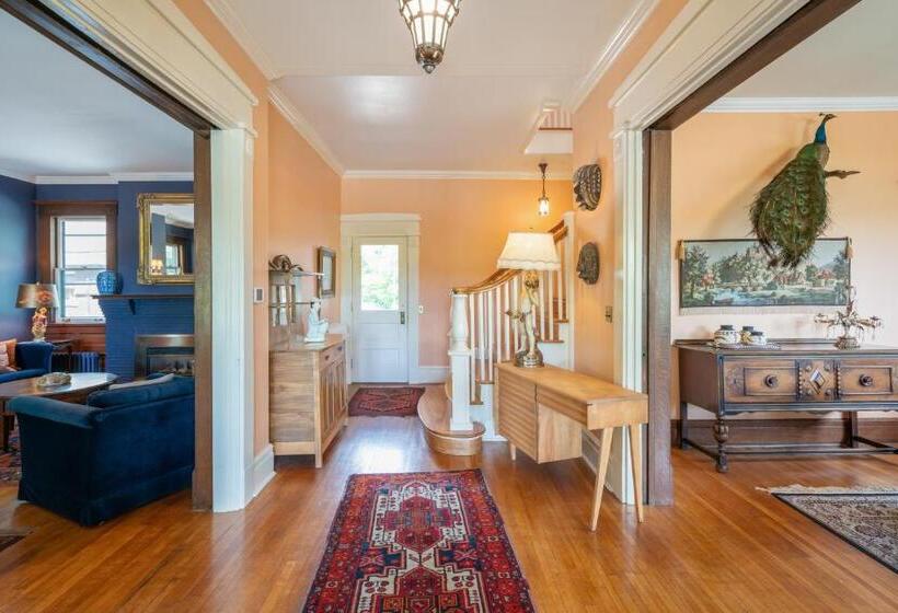 호텔 Lion S Head B&b