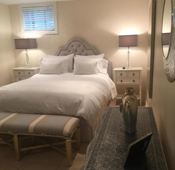 호텔 Lion S Head B&b