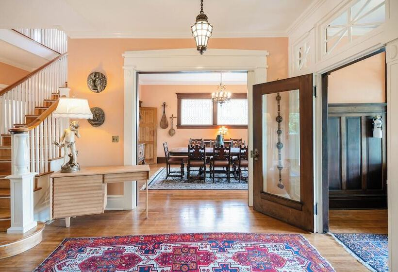 호텔 Lion S Head B&b