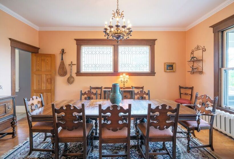 호텔 Lion S Head B&b