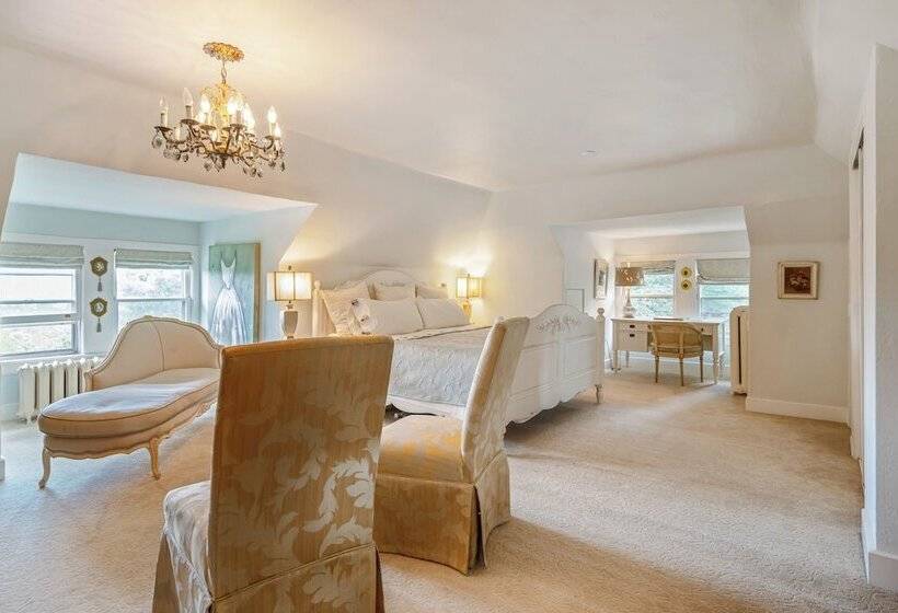 호텔 Lion S Head B&b