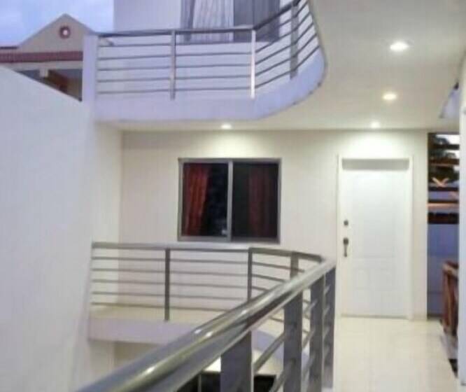 Szálloda Nadet Suites