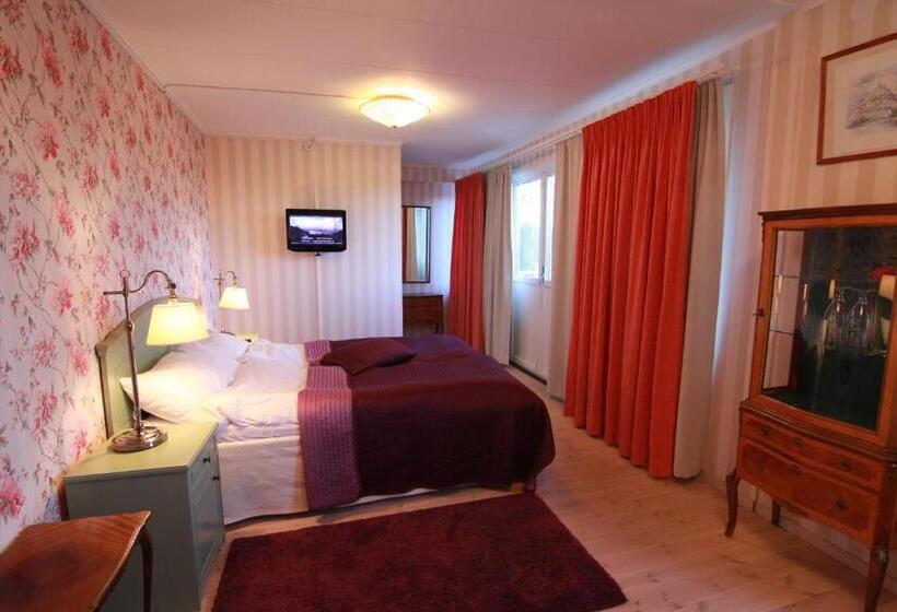 هتل Pensionat Frillesberg